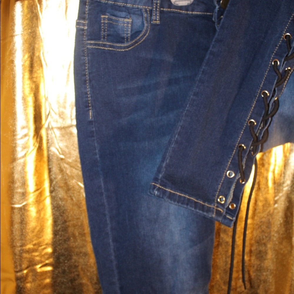 NEW! NEVER WORN Sexy Lace up Blue Jeans